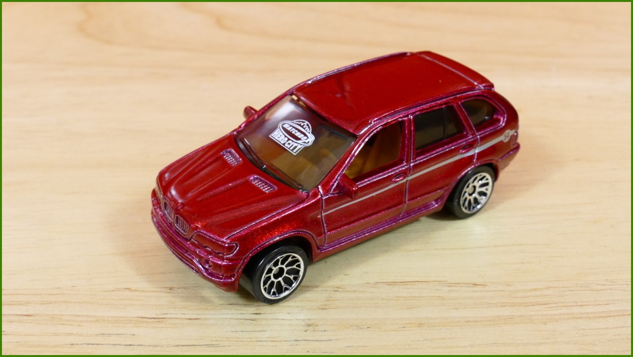 Matchbox Autíčko Hero-City No.54 - BMW X5