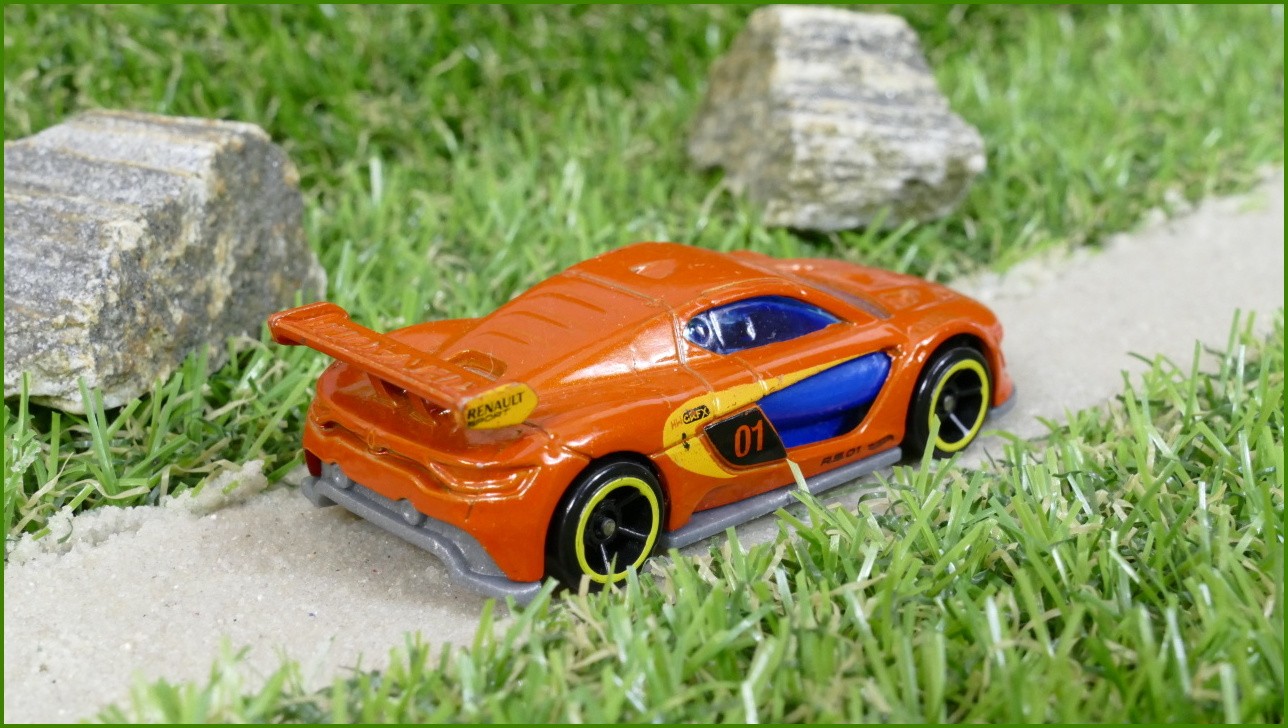 Model Autíčka Hot Wheels Renault Sport RS