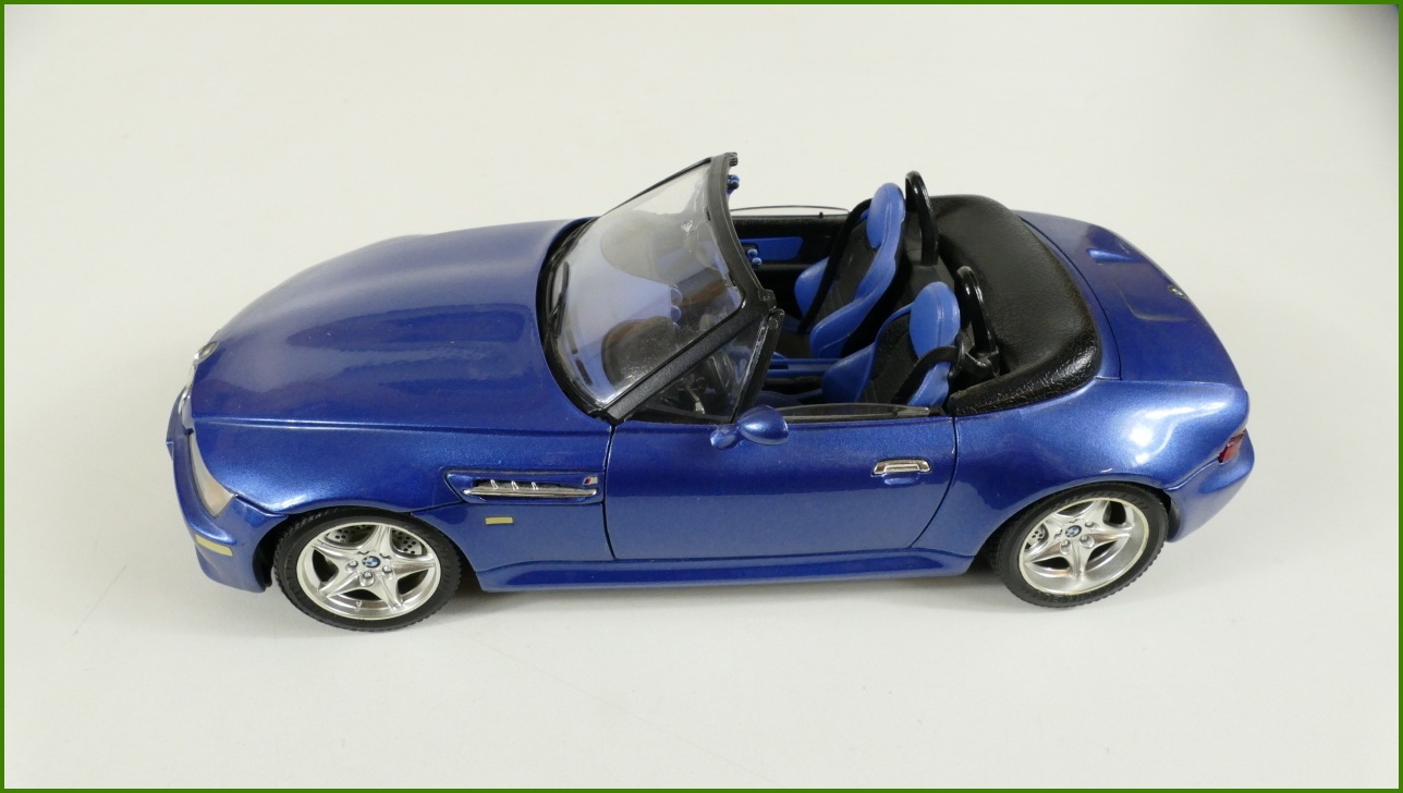 Kovový Model Bburago 1:18 - BMW M Roadster - Viz Popis