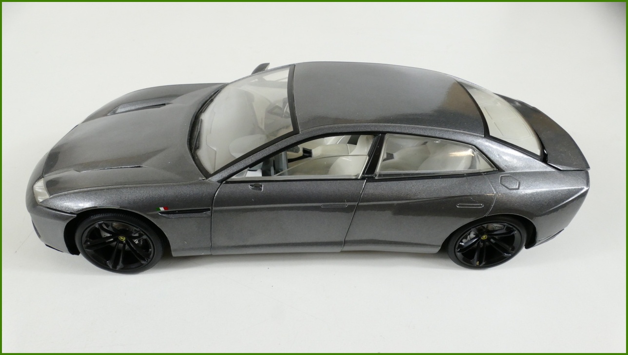 Model Mondo Motors 1:18 - Lamborghini Estoque - Viz Popis