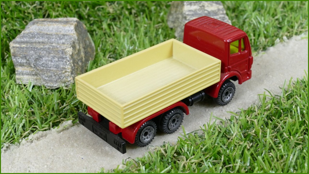 Siku Autíčko 0828 Mercedes Truck