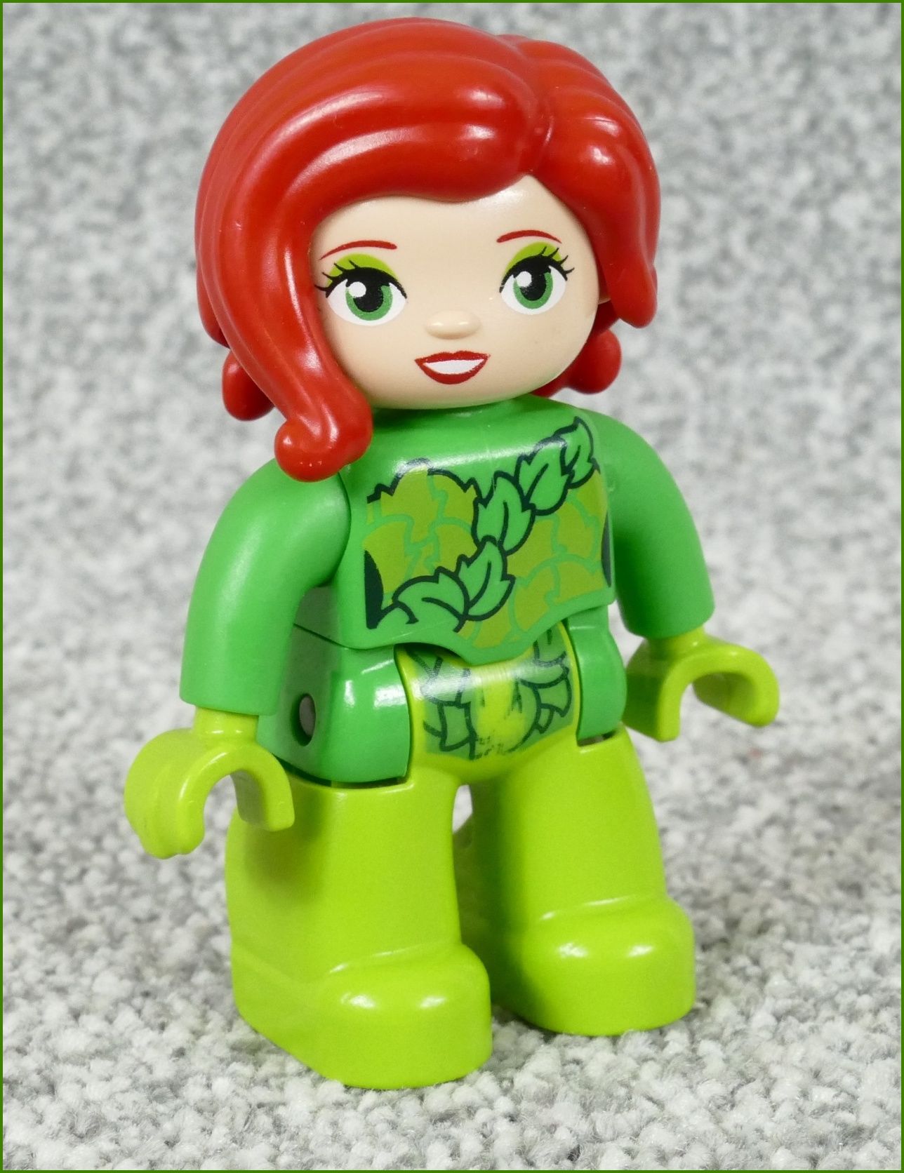 Lego® Duplo® Figurka Maminka V Zeleném s Červenými Vlasy