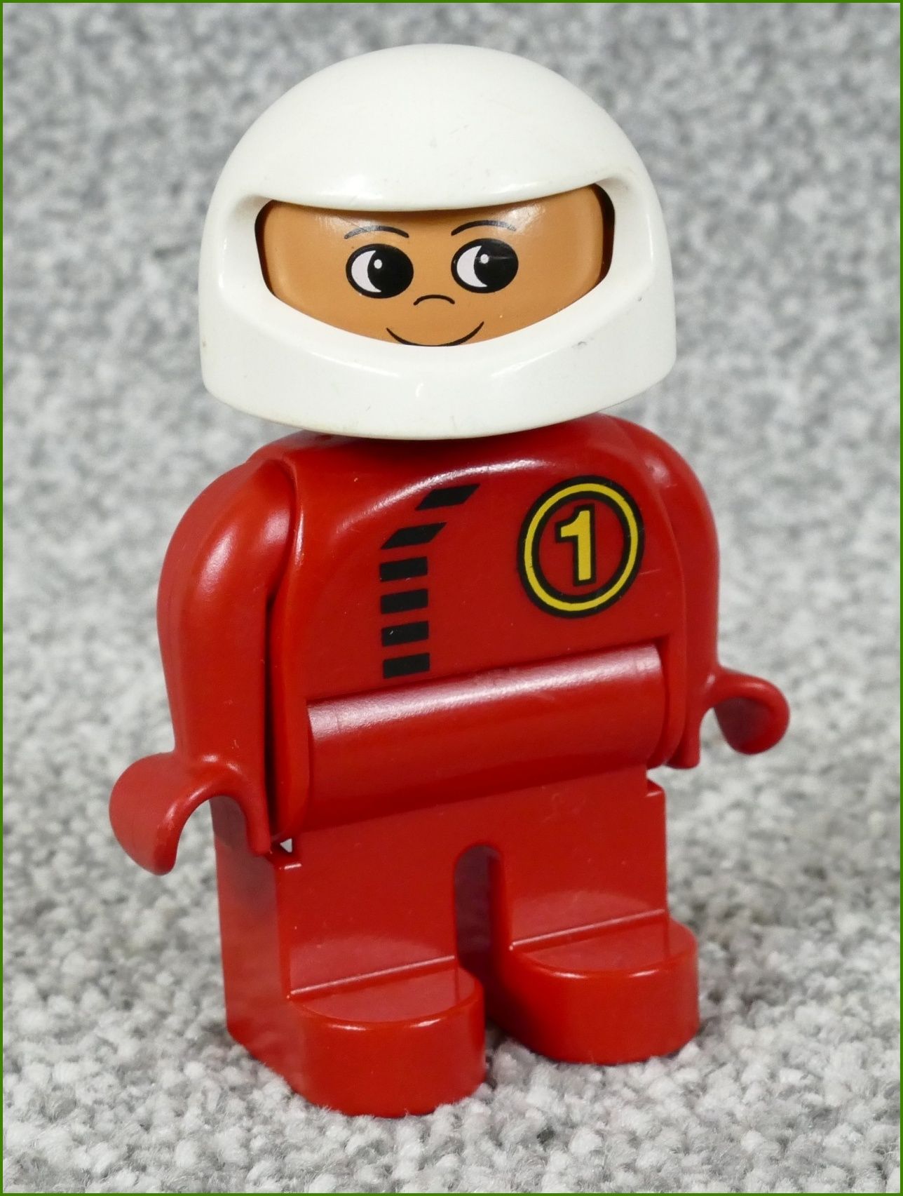 Lego® Duplo® Figurka Závodník v Červeném - Bílá Helma