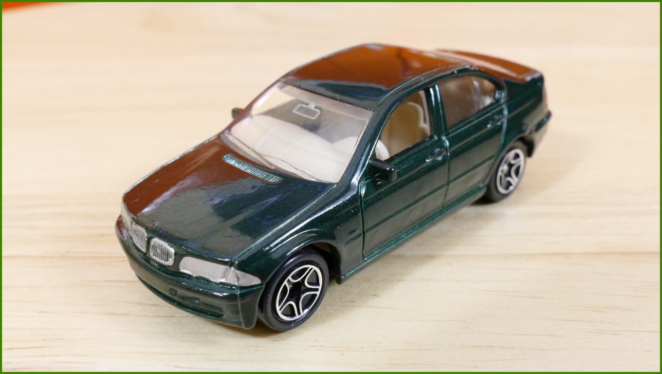Matchbox Autíčko #69 - BMW 328i