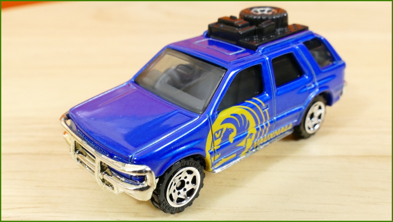 Matchbox Autíčko #65 - Vauxhall Frontera