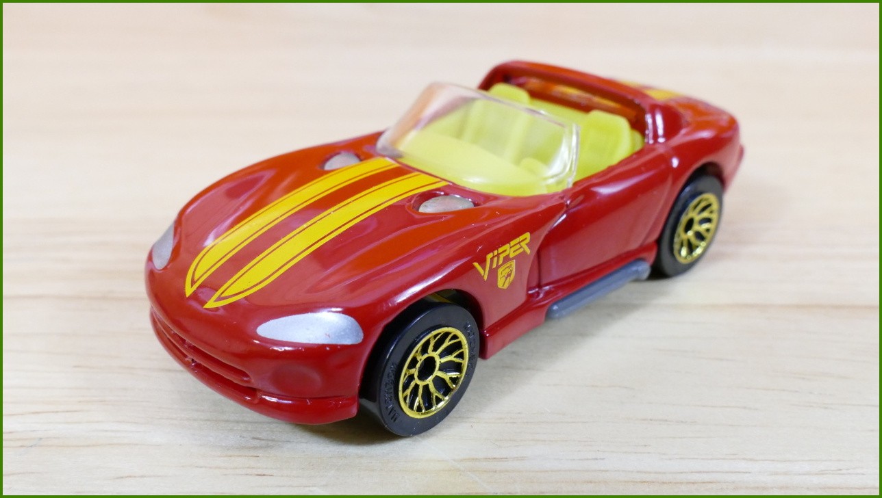 Matchbox Autíčko #53 - Dodge Viper RT/10