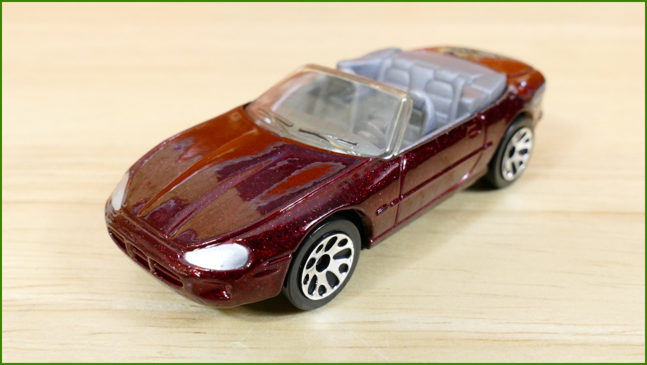 Matchbox Autíčko #47 - Jaguar XK8 Cabrio