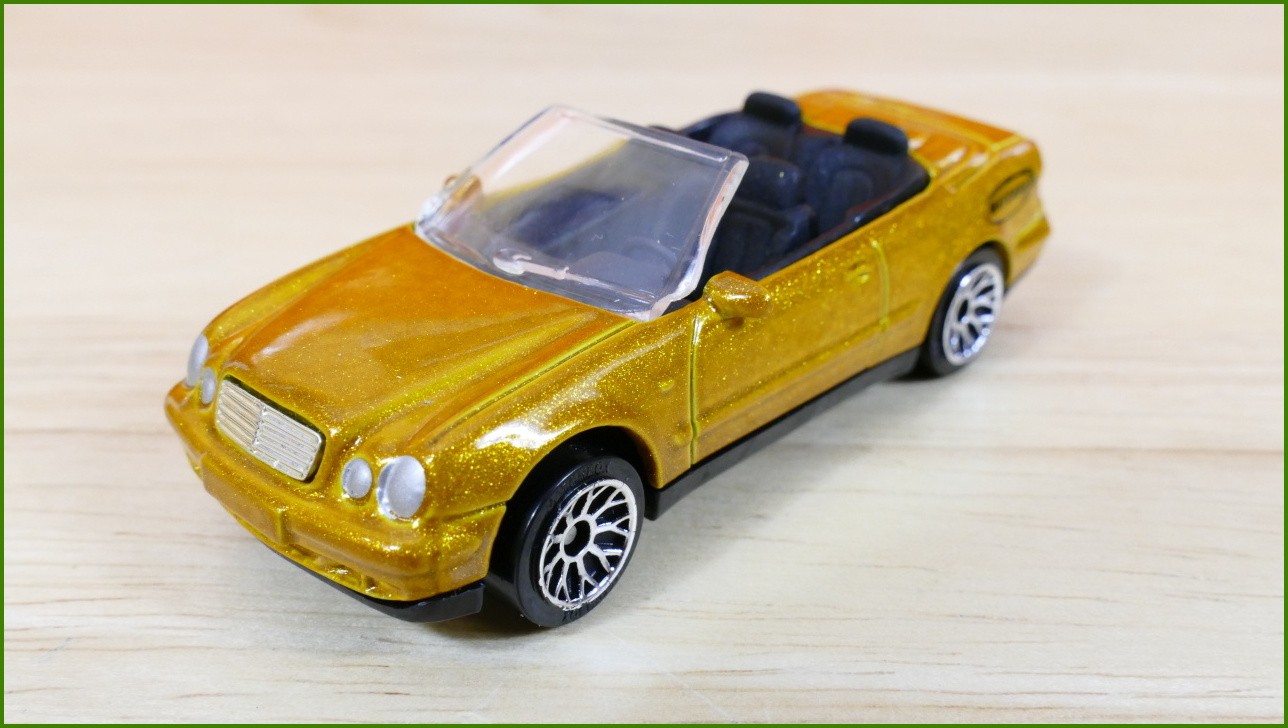Matchbox Autíčko #48 - Mercedes-Benz CLK Cabrio