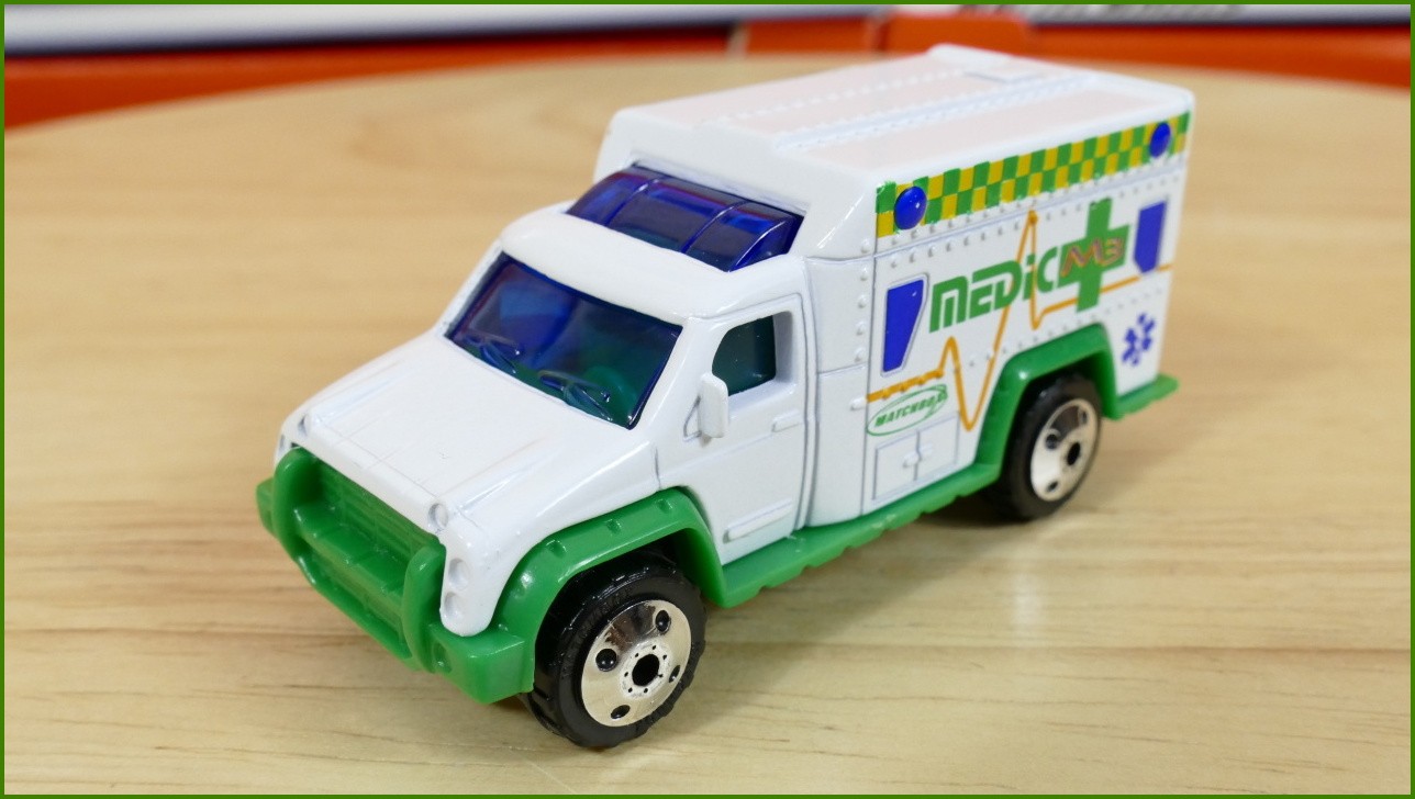 Matchbox Autíčko #42 - Ambulance