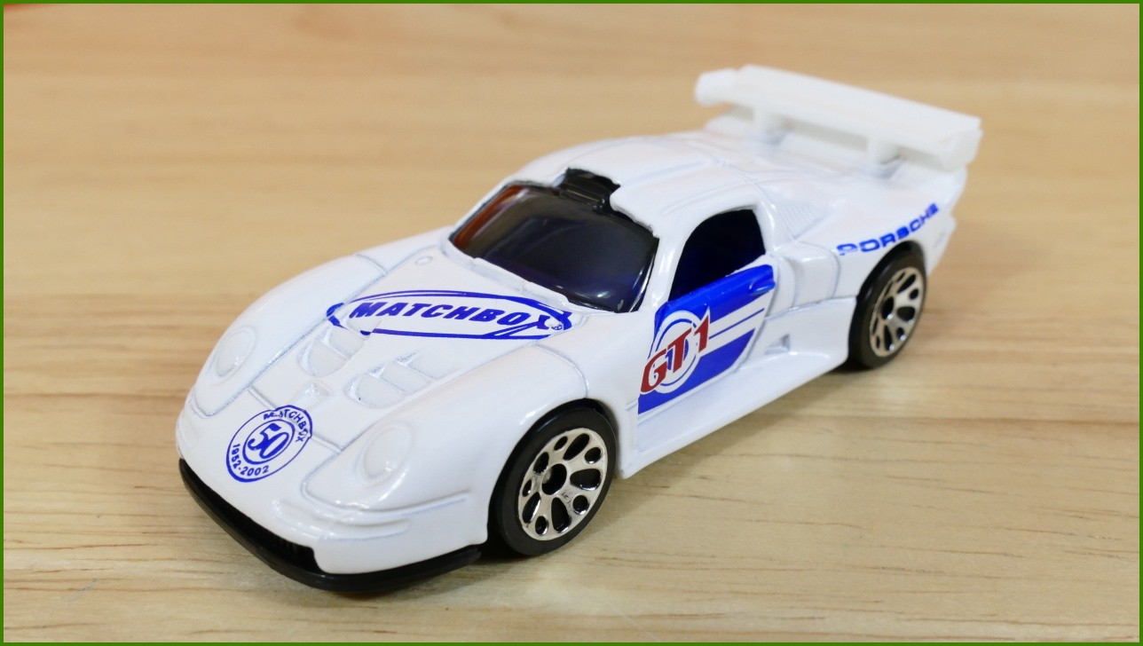 Matchbox Autíčko #22 - Porsche 911 GT1
