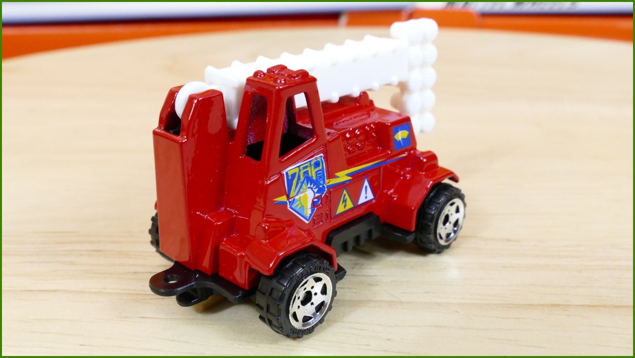Matchbox Autíčko #60 - Mobile Light Truck