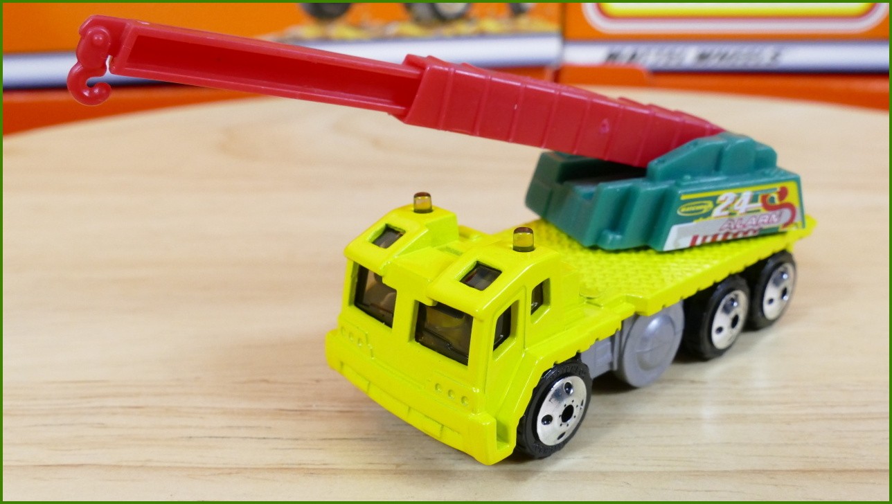 Matchbox Autíčko #24 - Rescue Crane