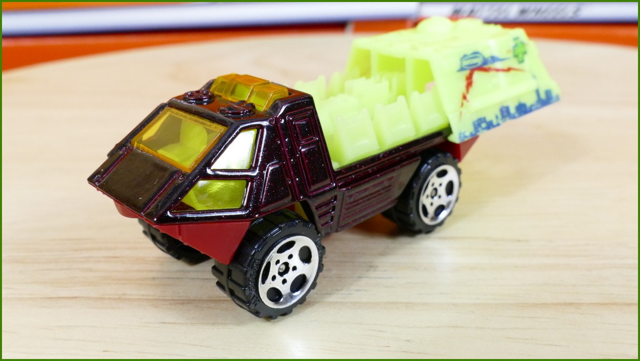 Matchbox Autíčko #39 - Armored Vehicle