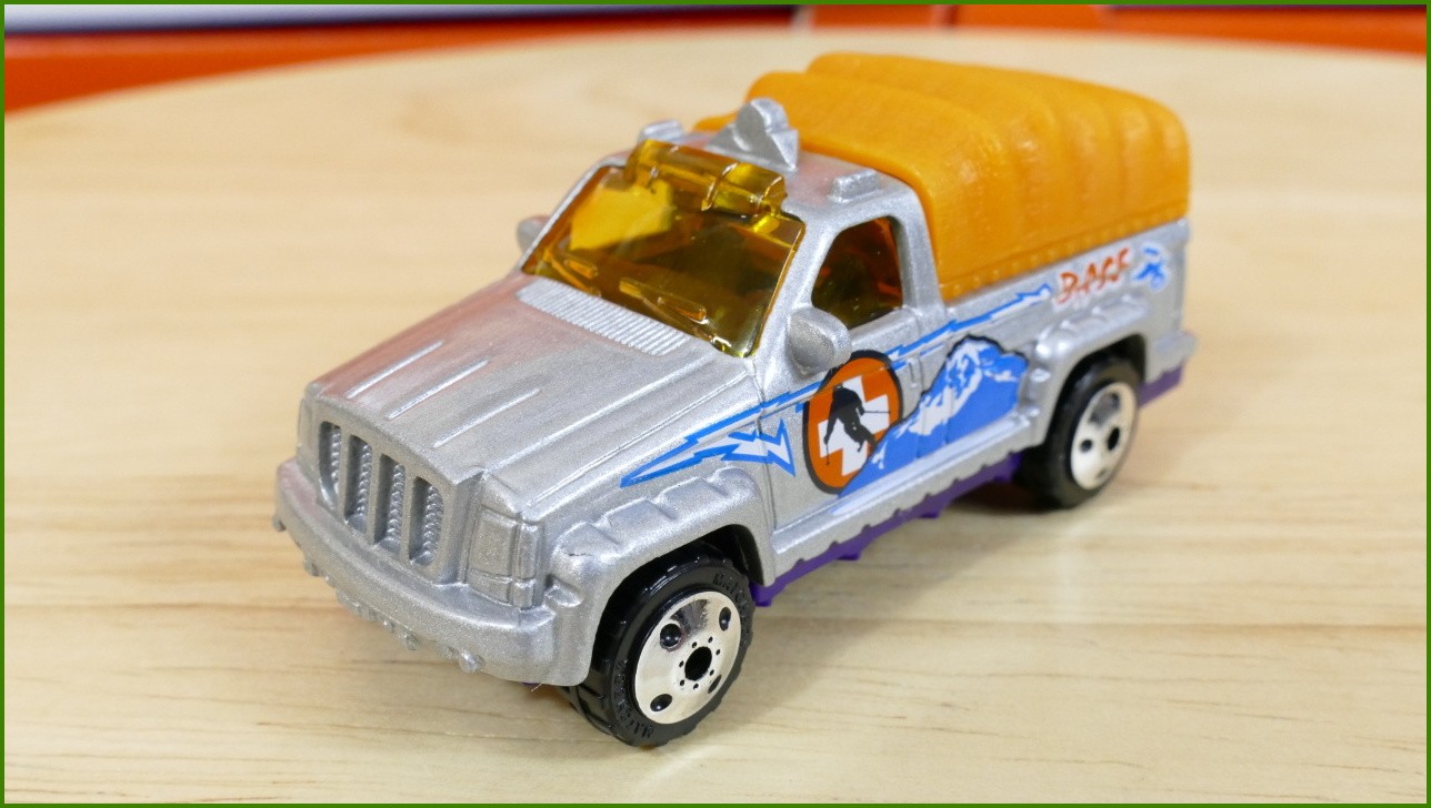 Matchbox Autíčko #36 - Troop Shuttle