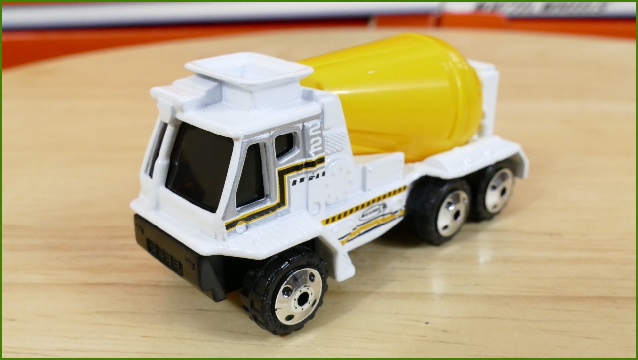 Matchbox Autíčko #22 - Cement Mixer