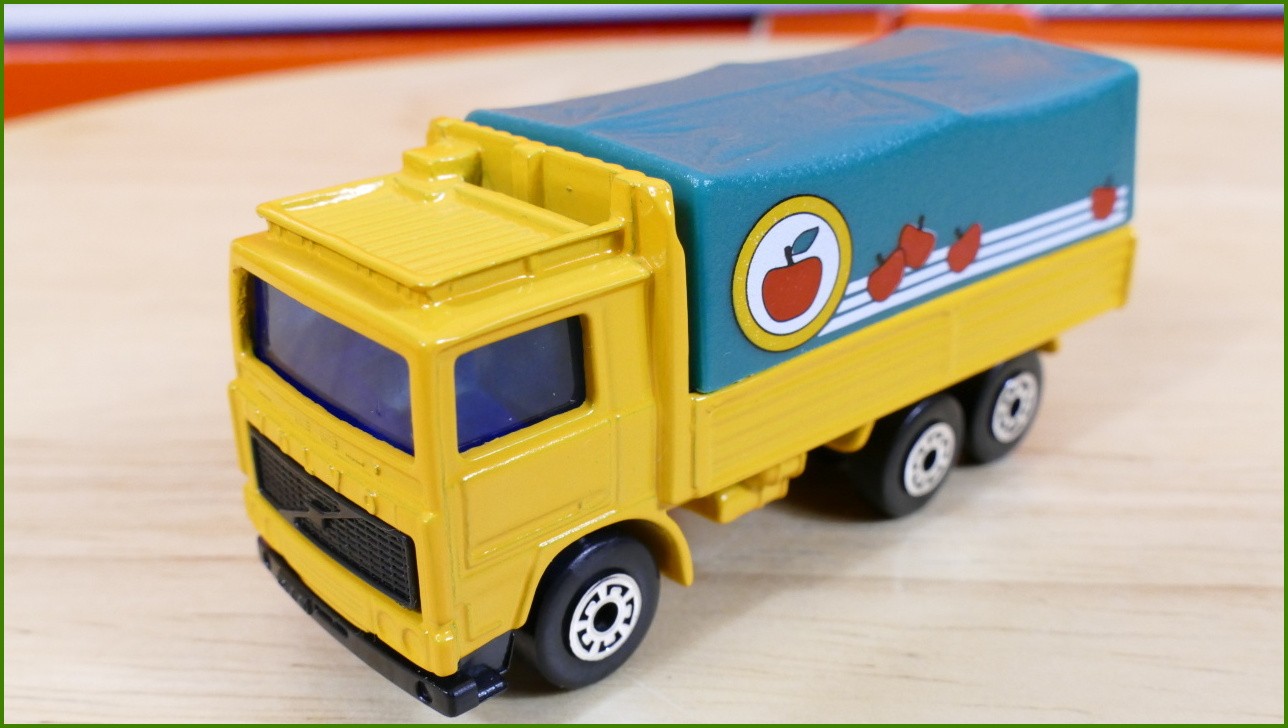 Matchbox Autíčko #4 - Volvo Truck