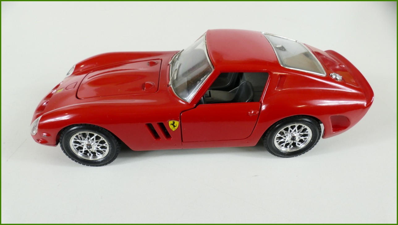Model Auta Bburago 1:24 - Ferrari 250 GTO (1962)