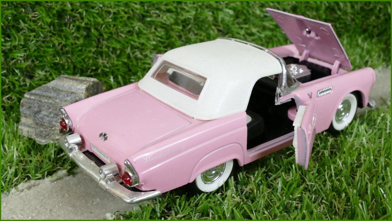 Model Autíčka Sunnyside 55 Tunderbird (SS 5718) - natahovací, horší přední sklo