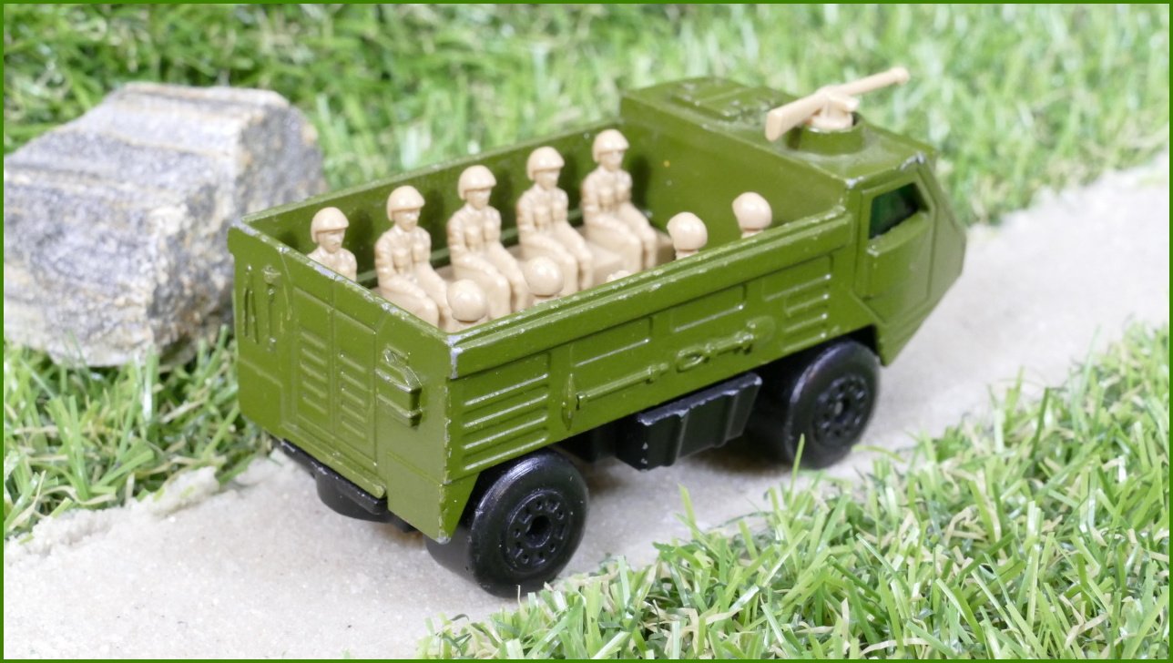 Autíčko Matchbox Superfast No.54 - Personnel Carrier