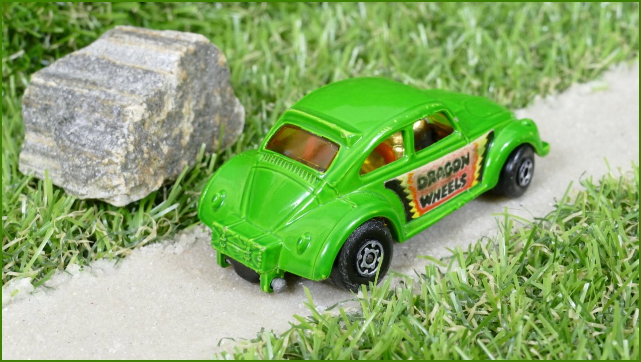 Autíčko Matchbox Superfast No.43 - Dragon Wheels - horší přední sklo