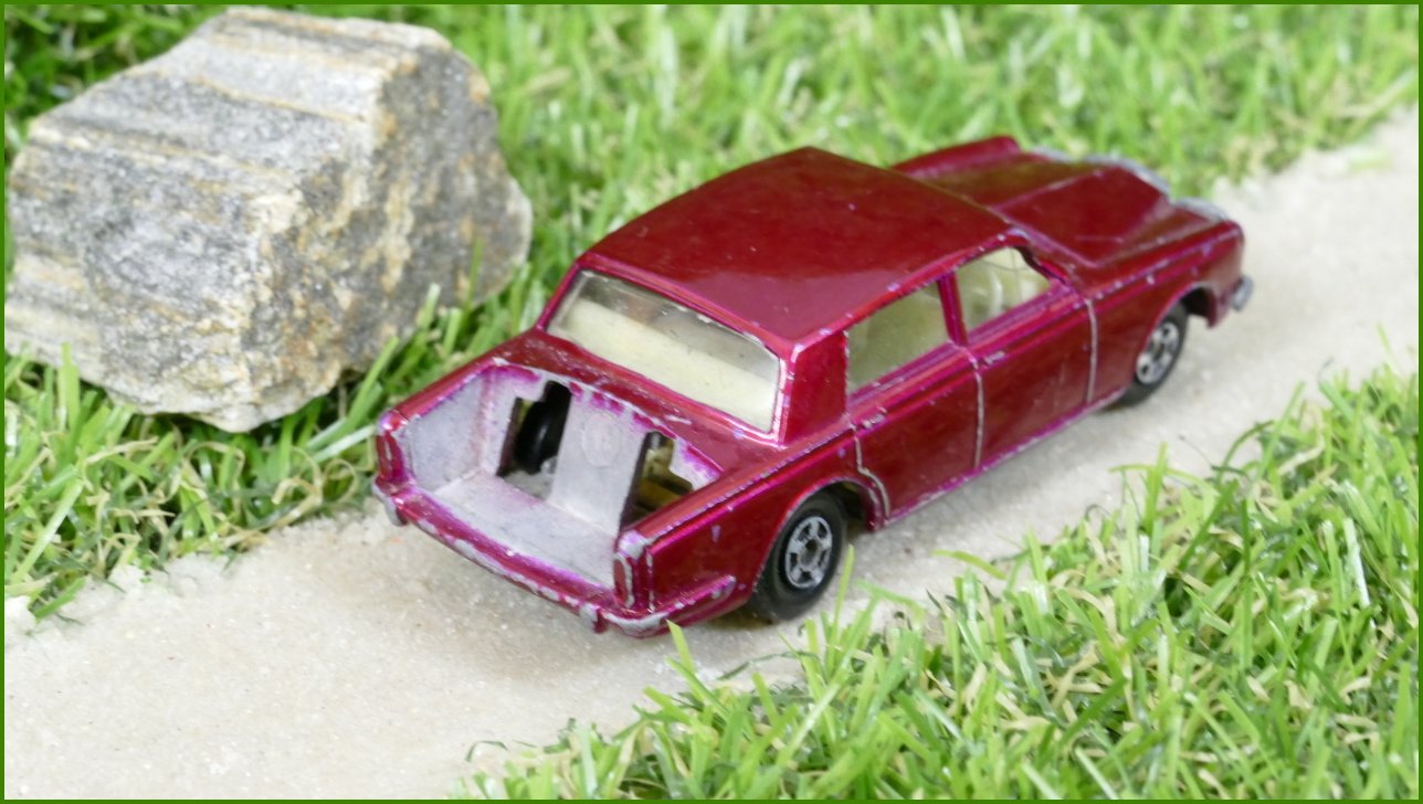 Autíčko Matchbox No.24 - Rolls Royce Silver Shadow - bez kufru