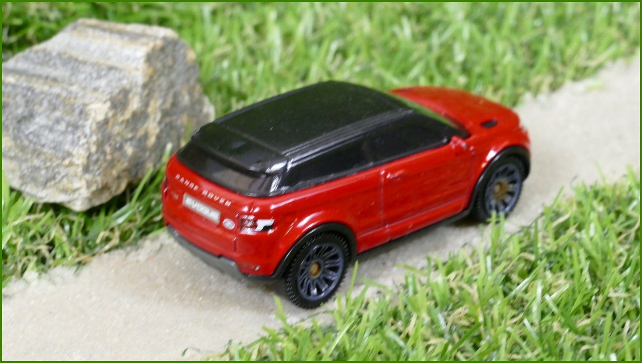 Autíčko Matchbox ´15 Range Rover Evoque