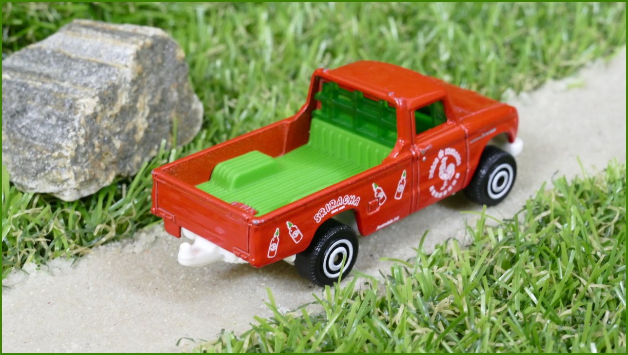 Autíčko Matchbox 1962 Nissan Junior