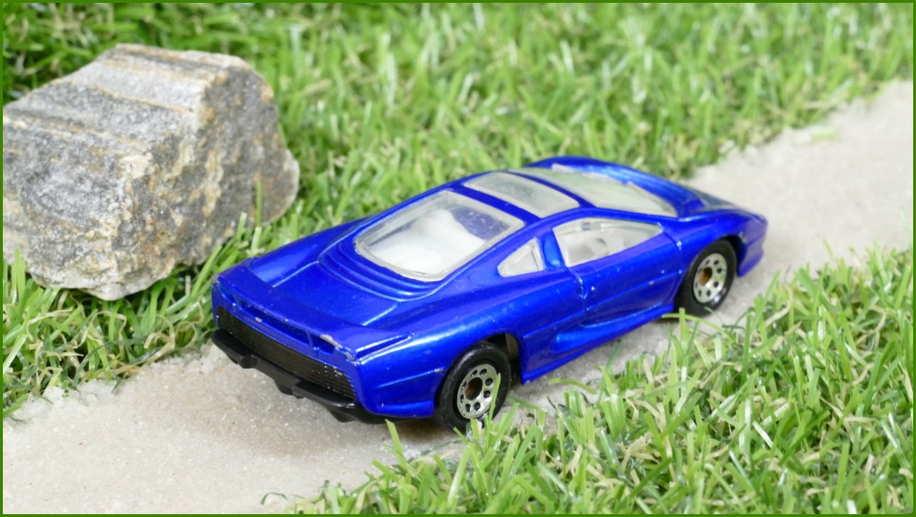 Autíčko Matchbox Jaguar XJ220