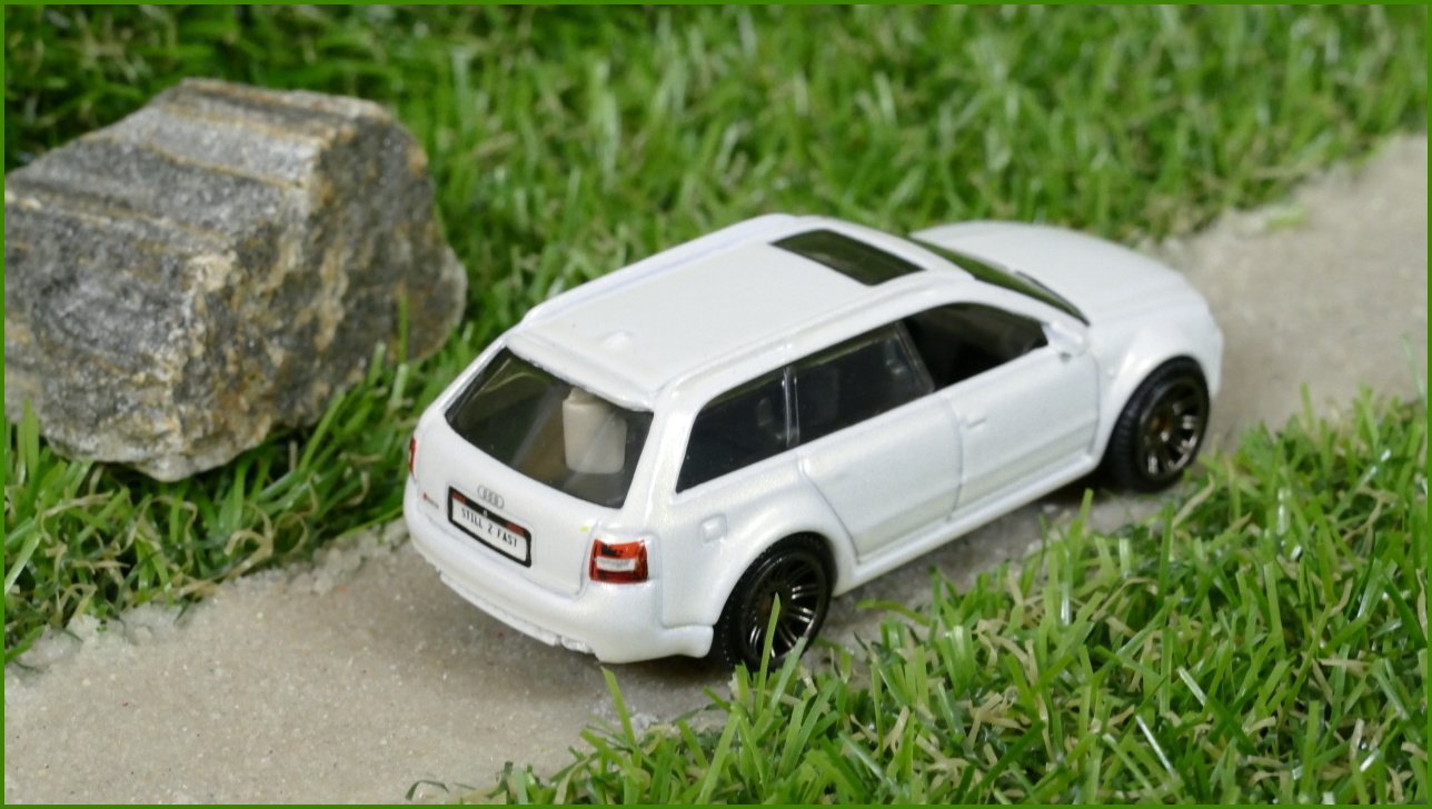 Autíčko Matchbox Audi RS 6 Avant 2004