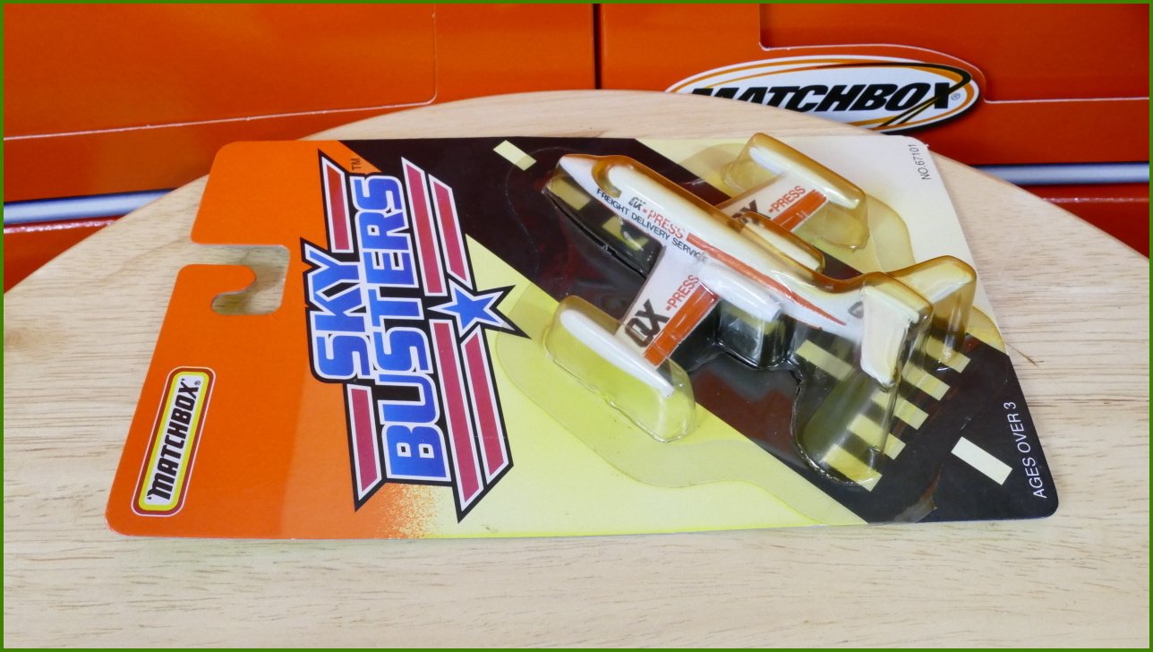 Matchbox Skybusters Letadlo SB-1 Learjet (model Made in Thailand) - otevřený