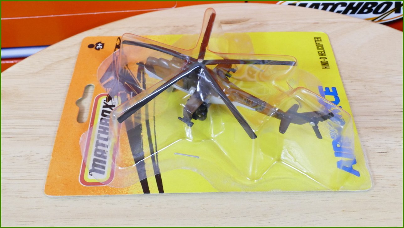 Matchbox Airforce Hind-D Helicopter - model byl otevřen