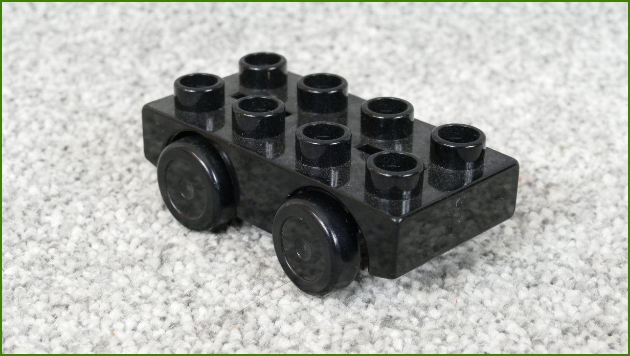 Lego® Duplo® Podvozek Malý 2x4 Černý