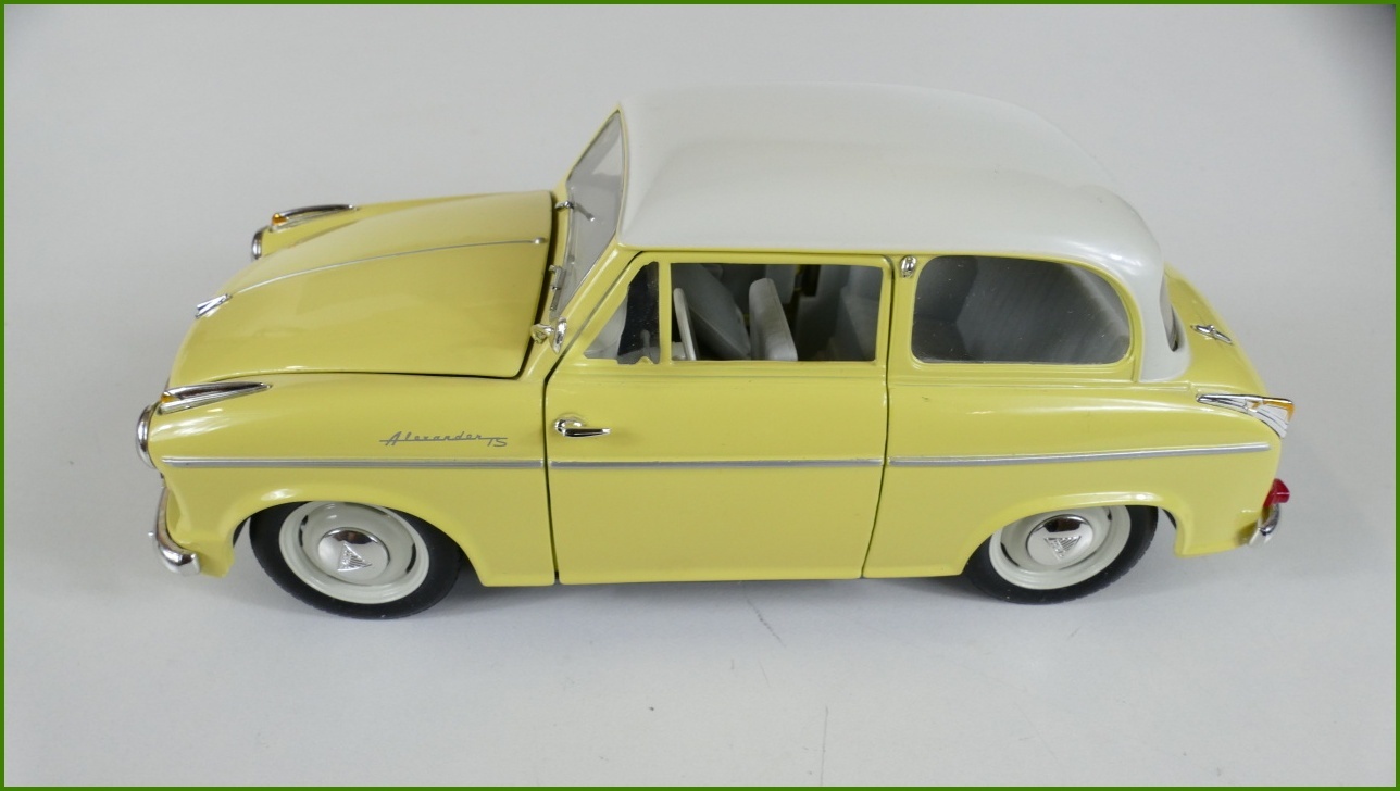 Model Revell 1:18 - Lloyd Alexander TS