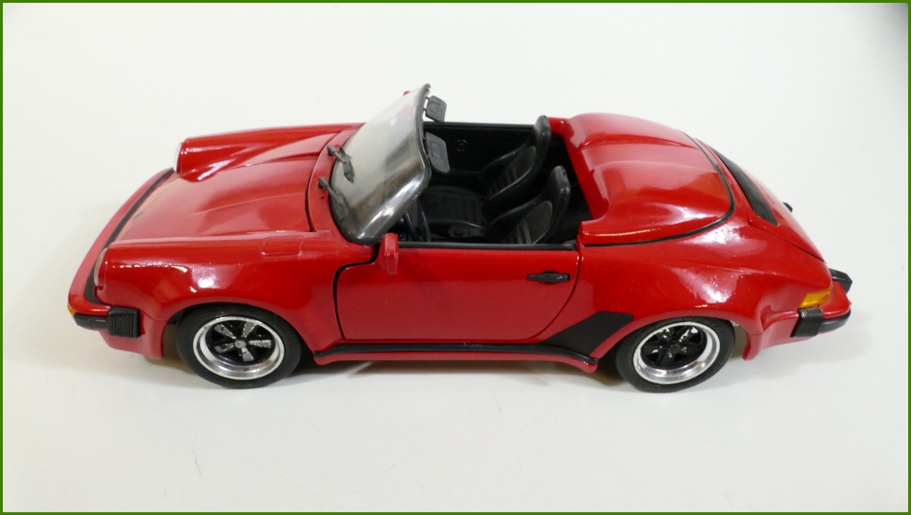 Model Maisto 1:18 - Porsche 911 Speedster (1989)