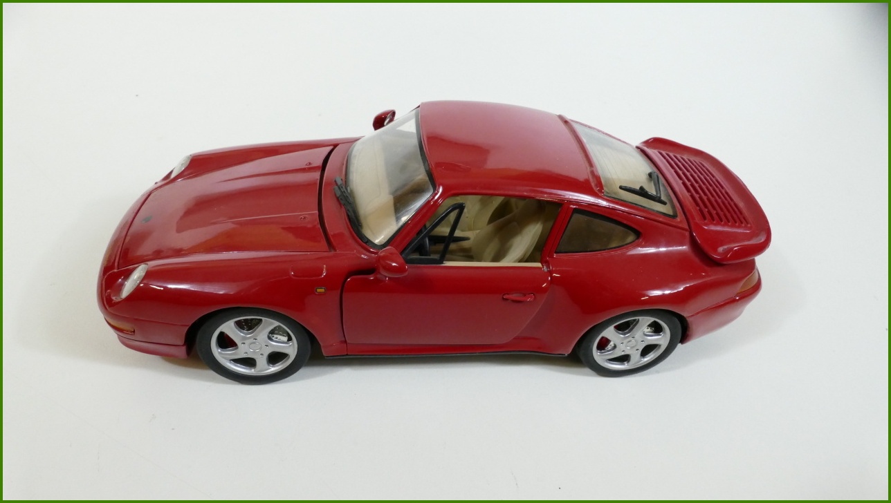 Model Anson 1:18 - Porsche 911 Turbo GT2