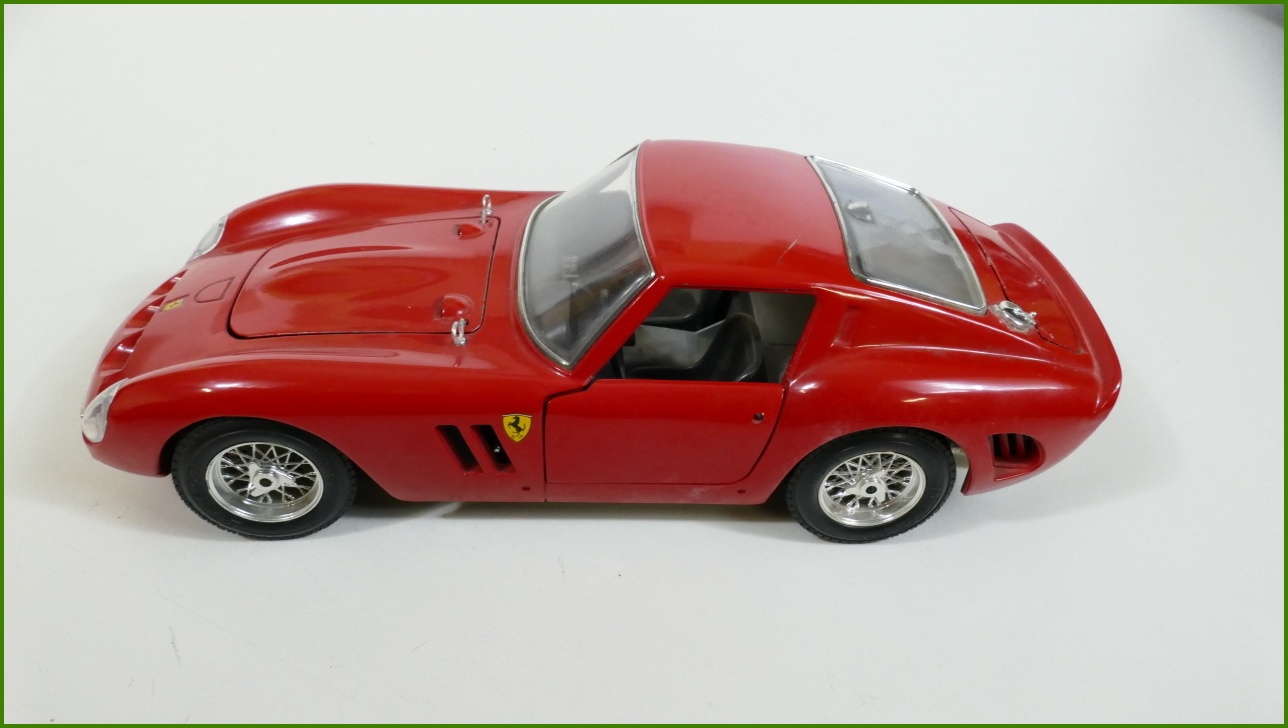 Kovový Model Bburago 1:18 - Ferrari GTO (1962) - Viz Popis