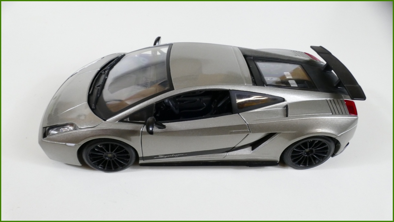 Model Maisto 1:18 - Lamborghini Gallardo Superleggera