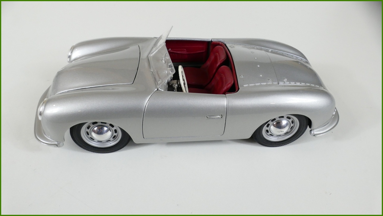 Model Maisto 1:18 - Porsche Typ 356 Roadster (1948)