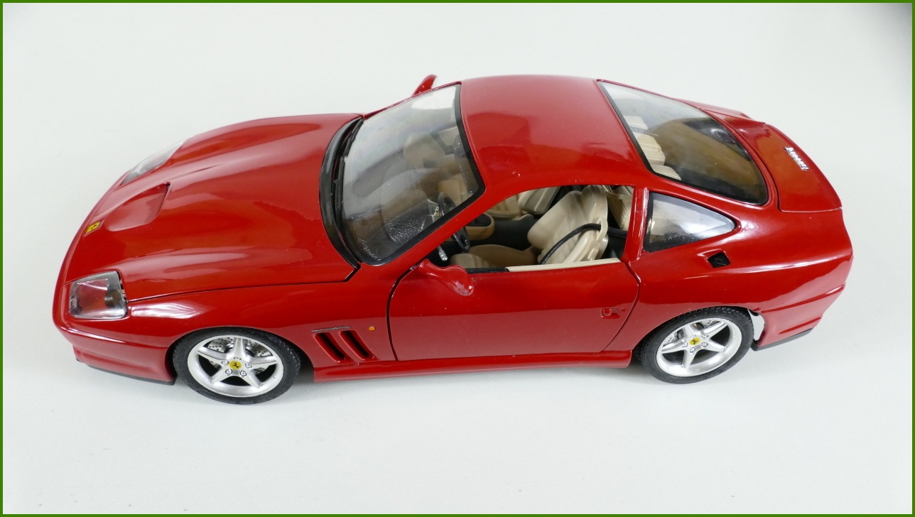 Kovový Model Bburago 1:18 - Ferrari 550 Maranello (1996)