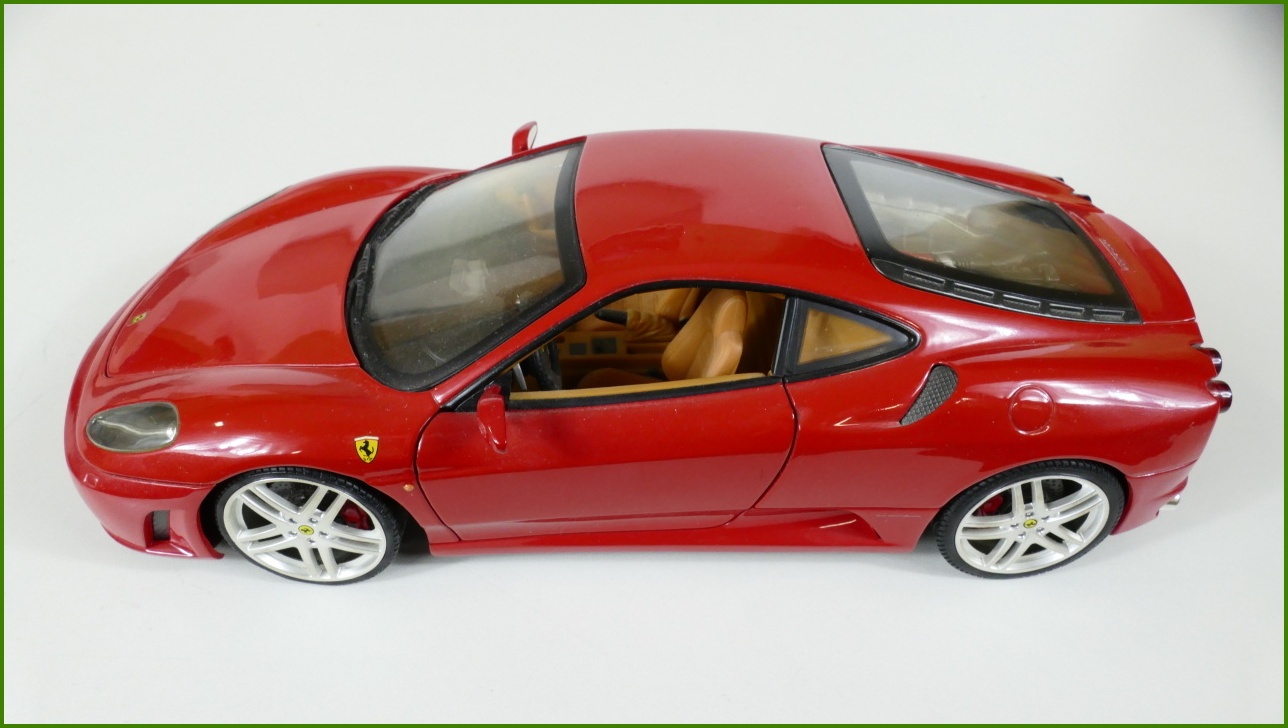 Model Hot Wheels 1:18 - Ferrari F430
