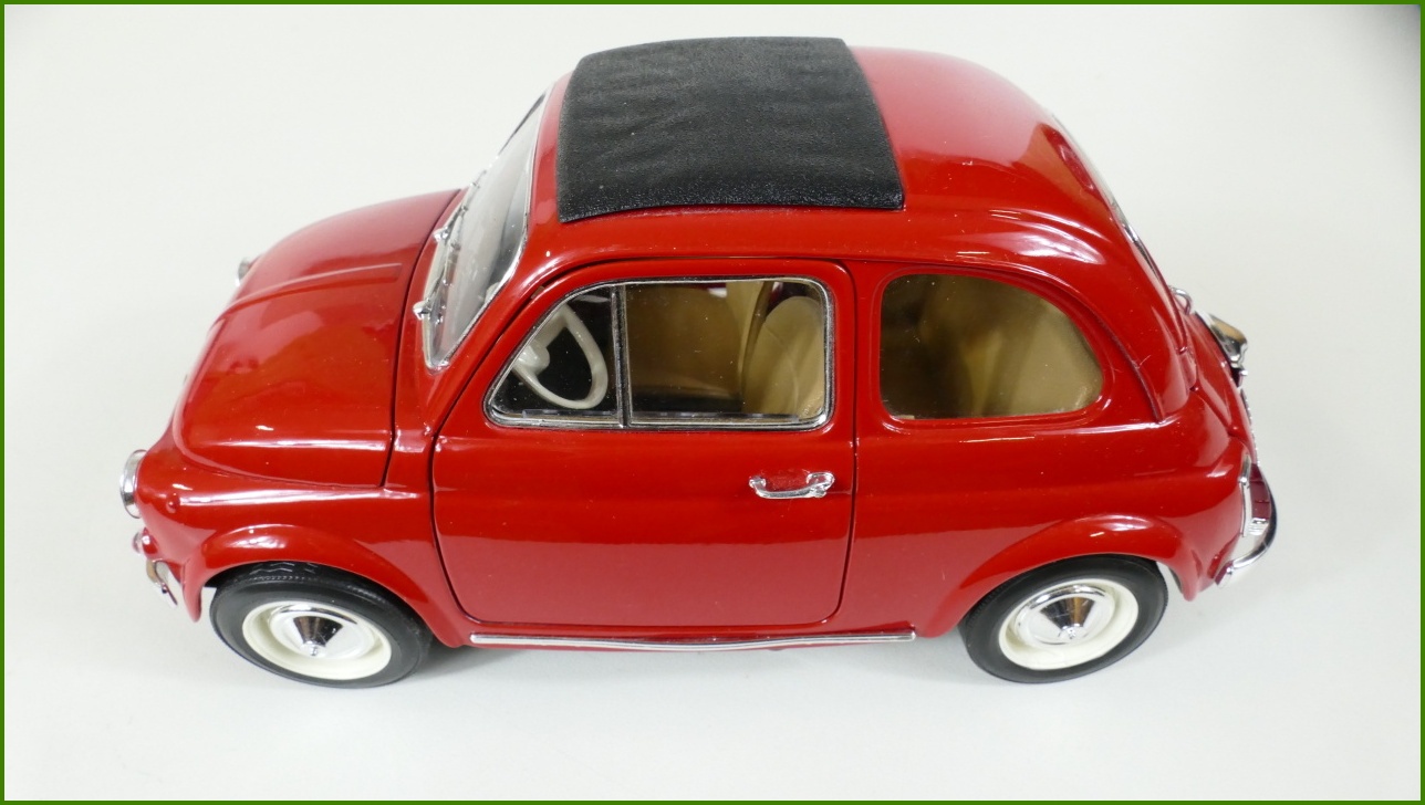Kovový Model Bburago 1:18 - Fiat 500