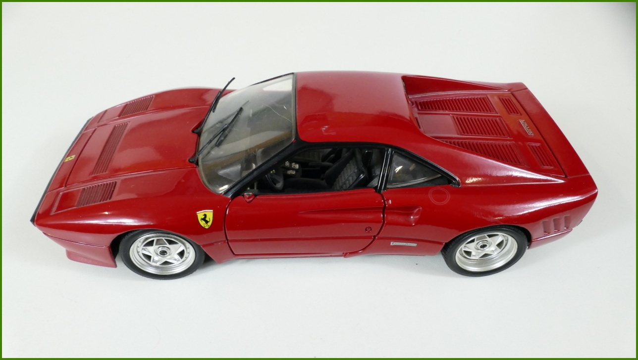 Model Hot Wheels 1:18 - Ferrari 288 GTO - Viz Popis