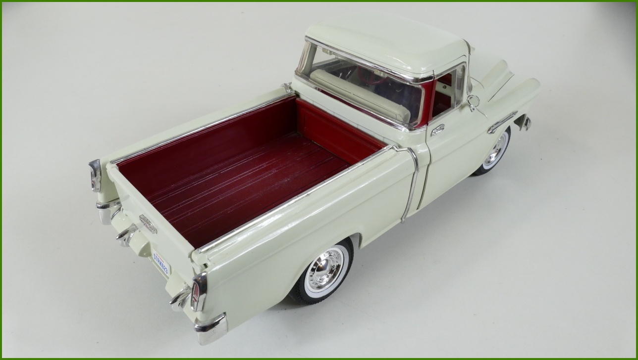 Model Auta ERTL 1:18 - Chevrolet Pickup 1955