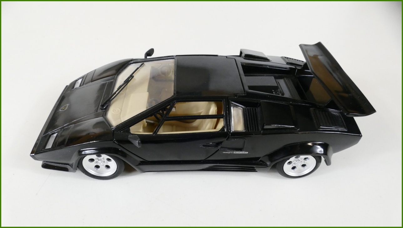Model Auta Polistil 1:18 - Lamborghini Countach