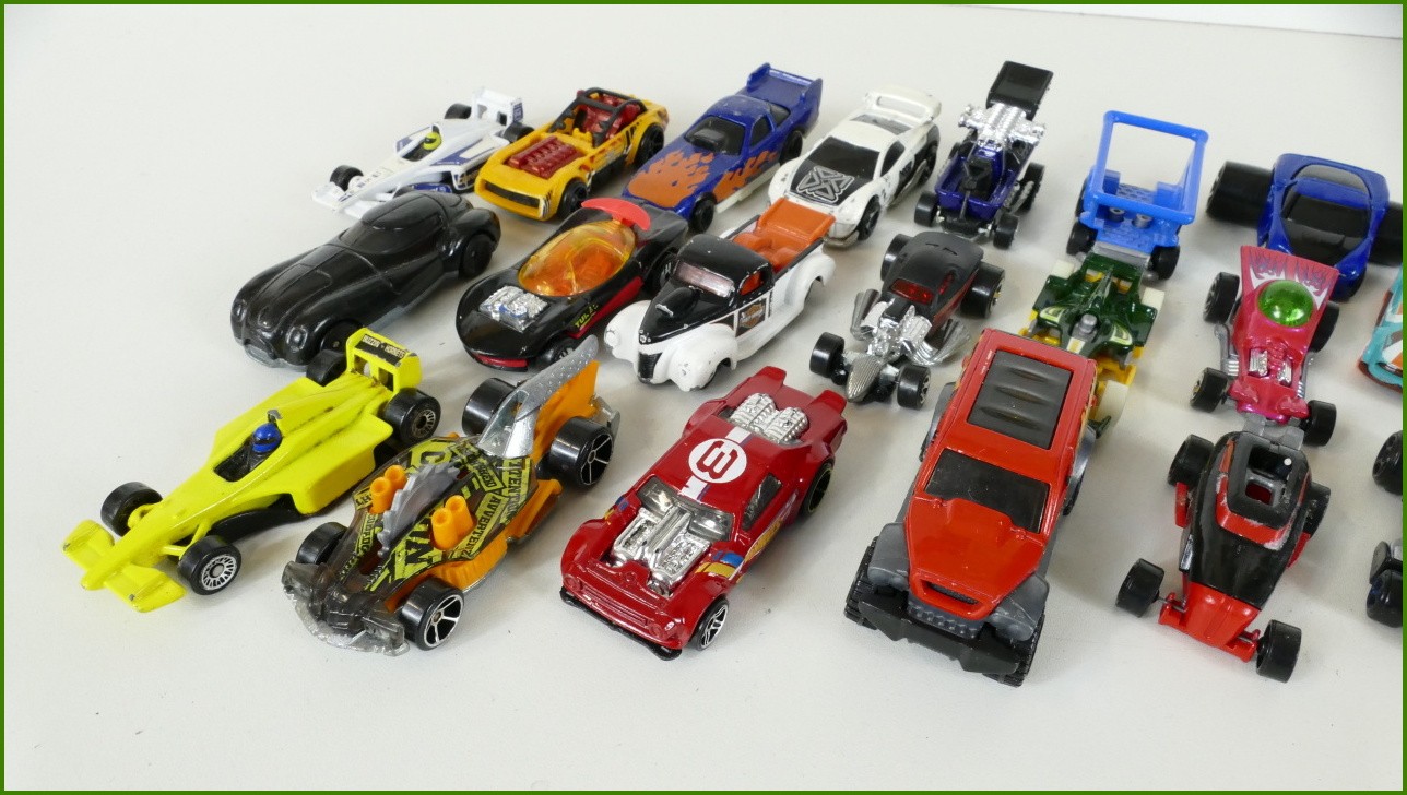 Sestava Autíček Hot Wheels 20 ks