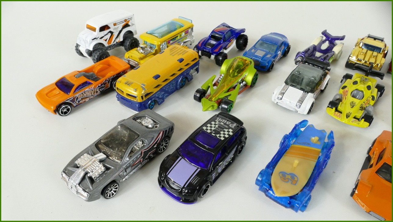 Sestava Autíček Hot Wheels 20 ks
