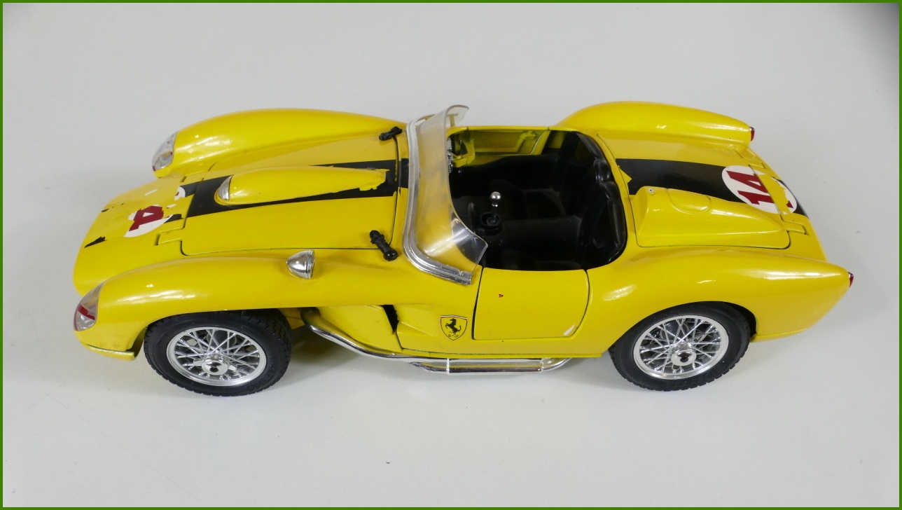 Kovový Model Bburago 1:18 - Ferrari 250 Testa Rossa (1957) - Viz Popis