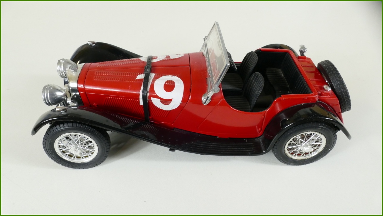 Kovový Model Bburago 1:18 - Jaguar SS 100 (1937) - Viz Popis