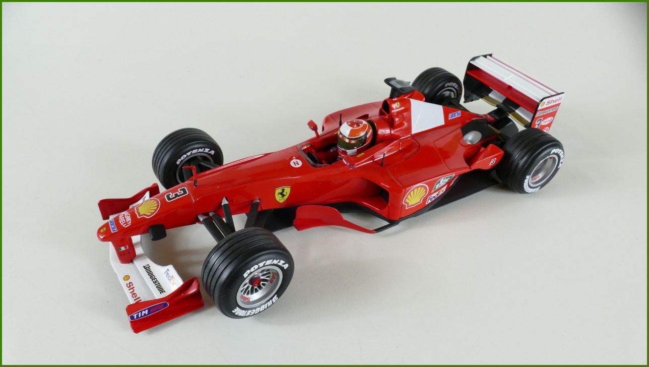Model Formule Hot Wheels 1:18 - Ferrari F1 2000 - Michael Schumacher s Krabicí