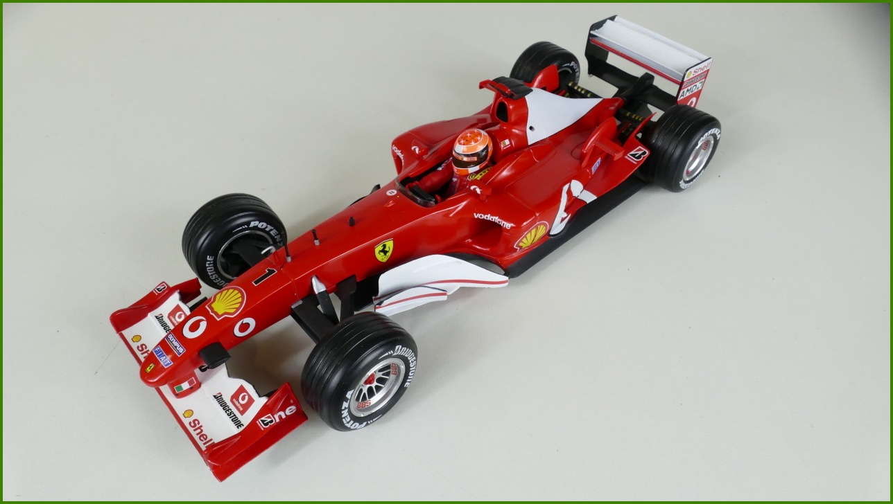 Model Formule Hot Wheels 1:18 - Ferrari F1 F2003-GA - Michael Schumacher s Krabicí